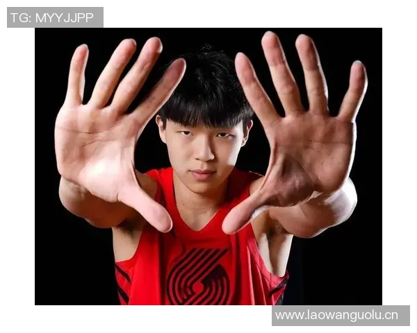 瀚森首节表现出色后被教练冷落状态明显提升令人担忧