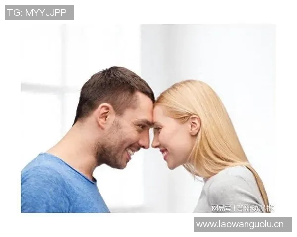 克莱分享甜蜜瞬间女友意外现身让生活更加美好与珍贵